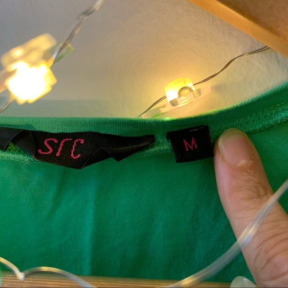 🤩 Beautiful Green Stretchable Top ! - Picture 4 of 6